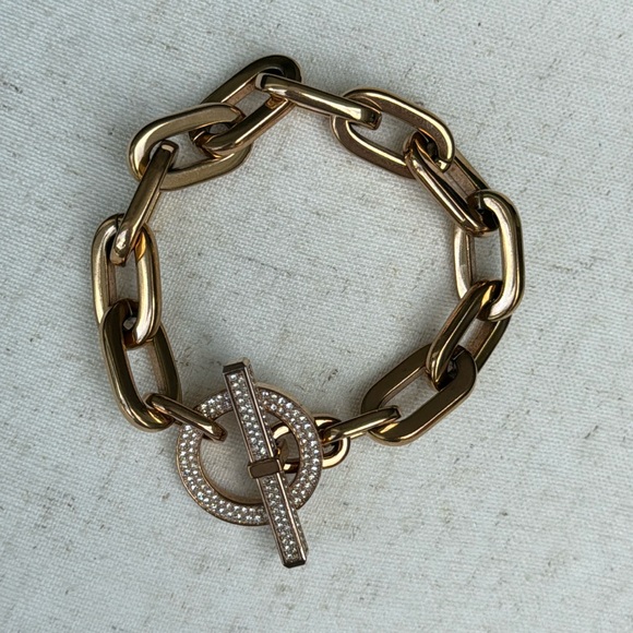 Michael Kors gold chain link toggle bracelet - NWOT - Picture 3 of 7